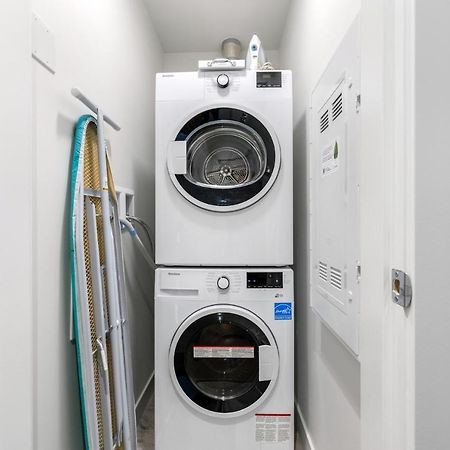 Modern Comfort At Ubc: 1Br Condo Near Campus Ванкувер Экстерьер фото