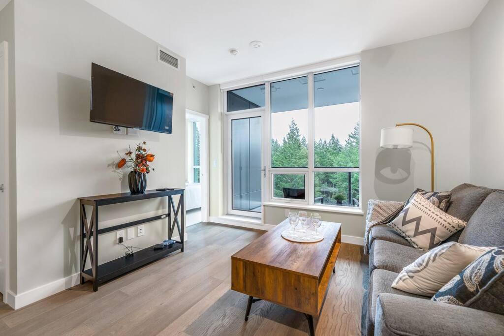 Modern Comfort At Ubc: 1Br Condo Near Campus Ванкувер Экстерьер фото