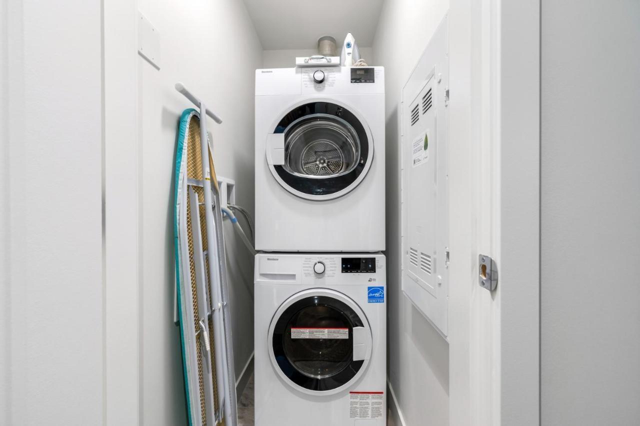Modern Comfort At Ubc: 1Br Condo Near Campus Ванкувер Экстерьер фото